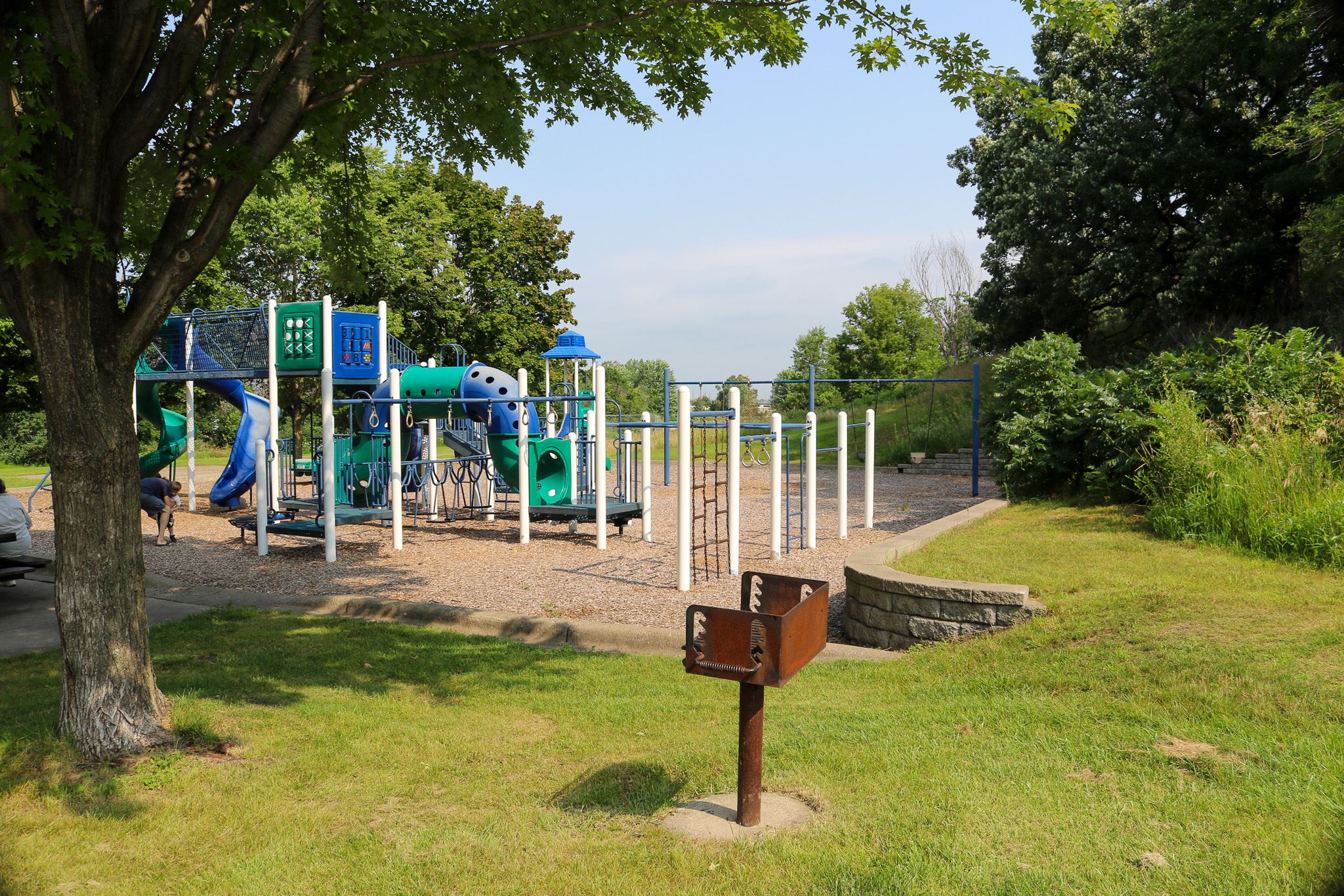 Hollows Park playground and grill
